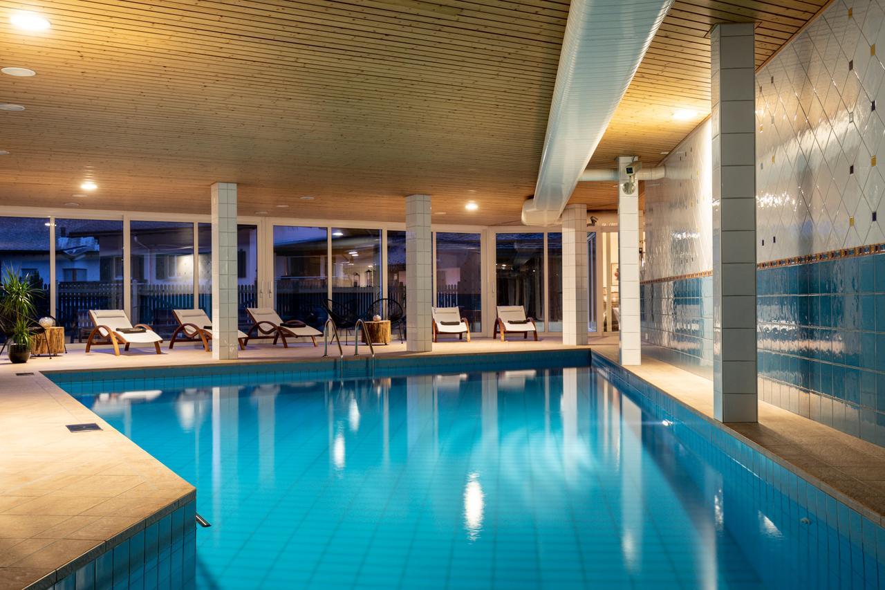 Hotel Waldhaus Am See ヴァルベラ エクステリア 写真